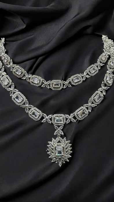 ✨ Double-Layered Artificial Diamond Necklace Set with Statement Pendant & Earrings